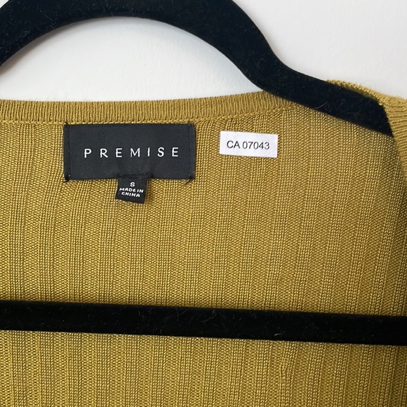 Green cardigan - Picture 2 of 4